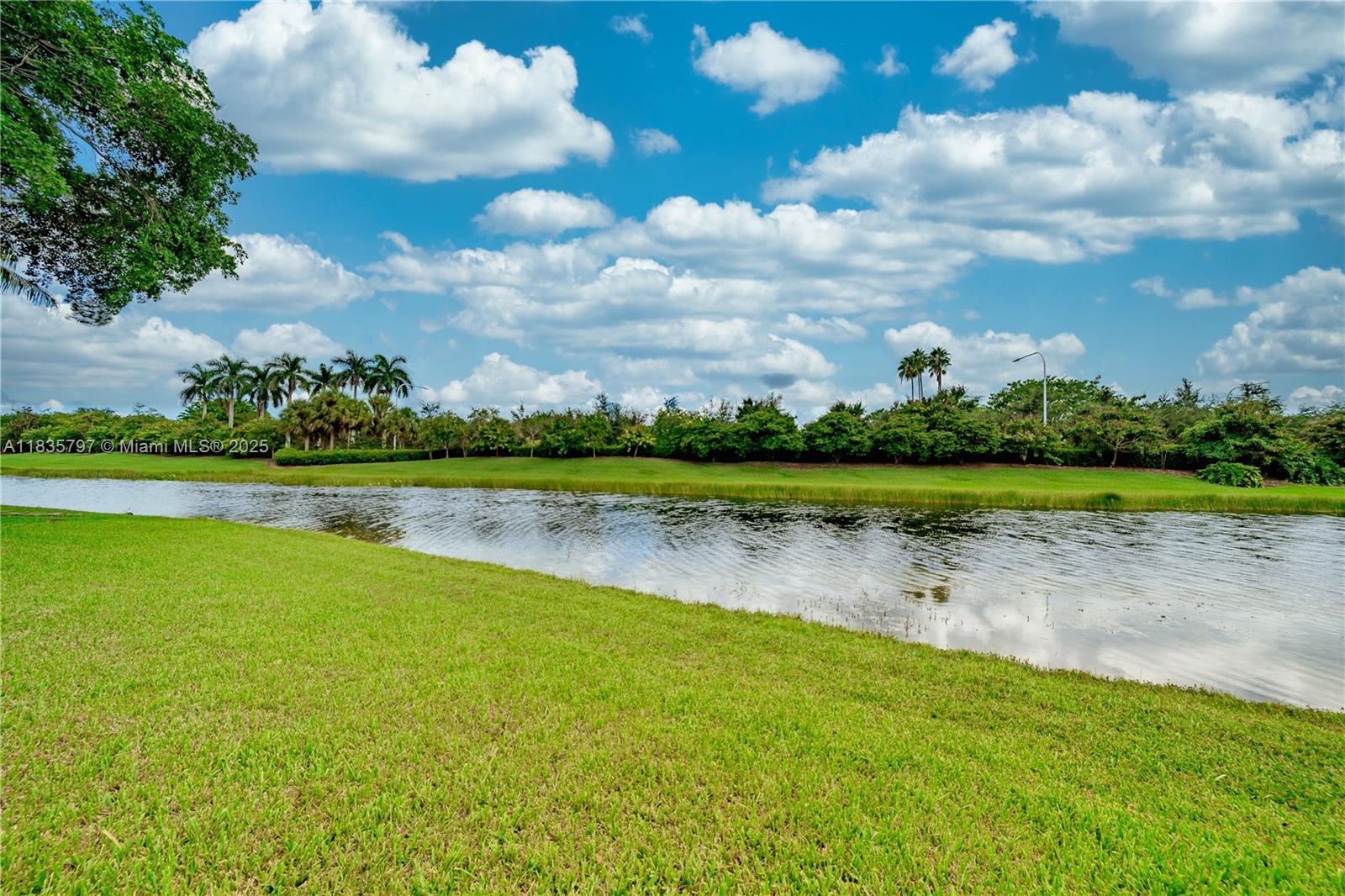 1174 Laguna Springs Dr, Weston, Florida image 29