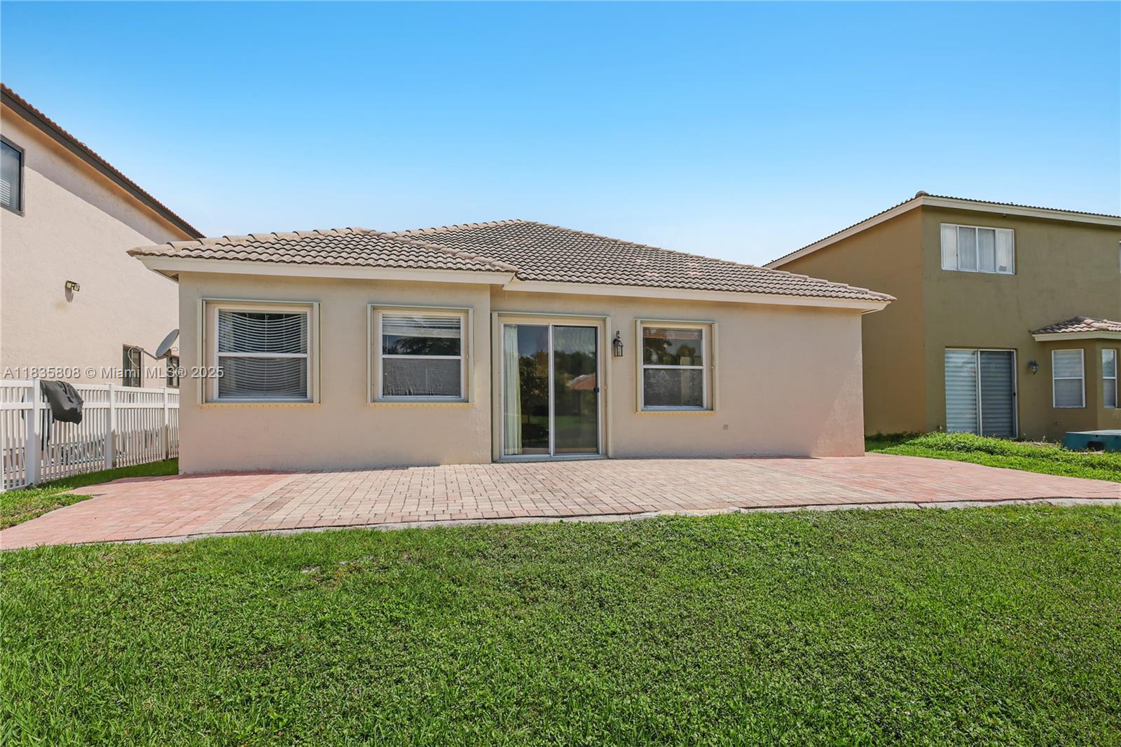 Residential, Miramar, Florida image 30