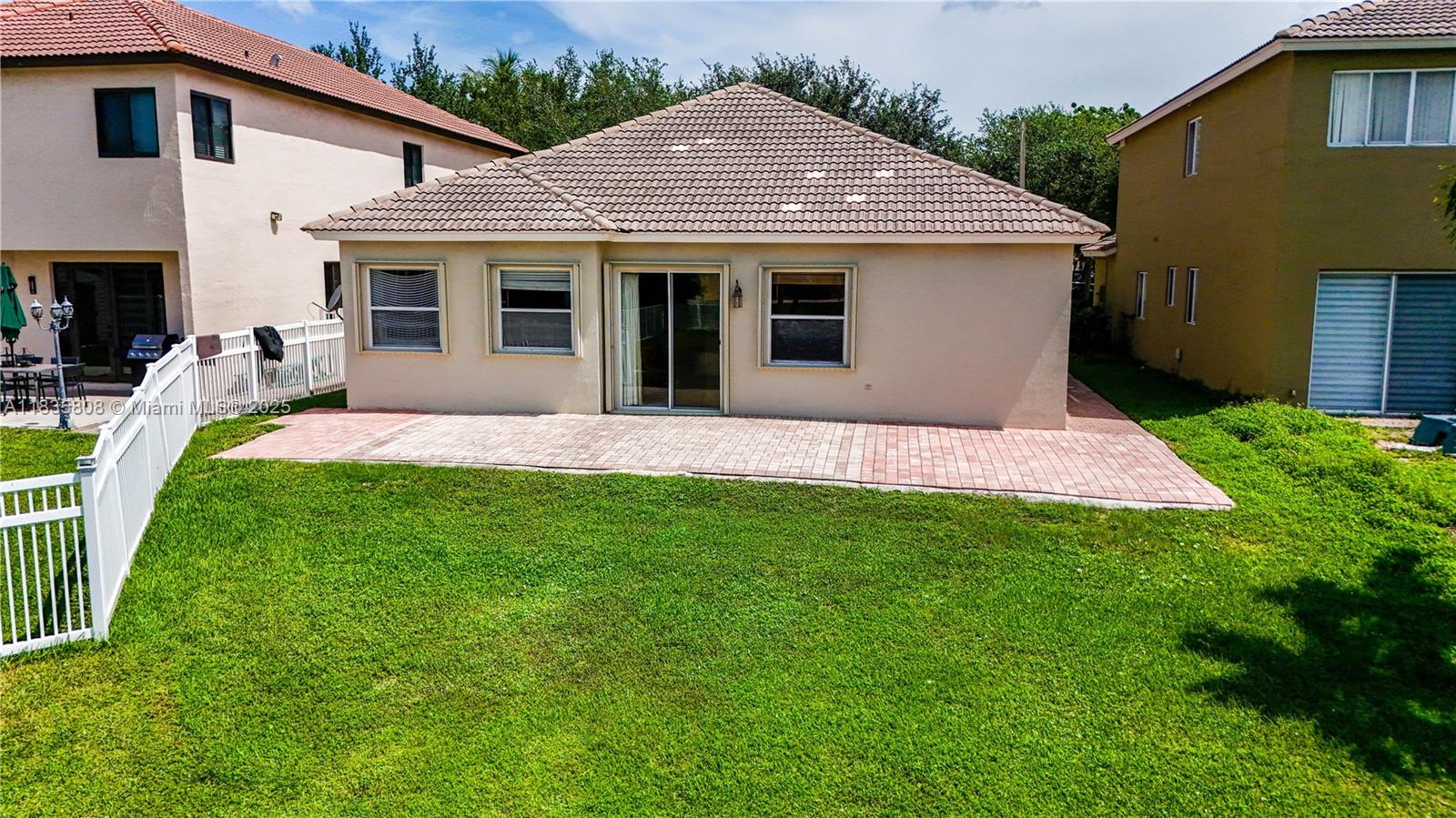 Residential, Miramar, Florida image 38
