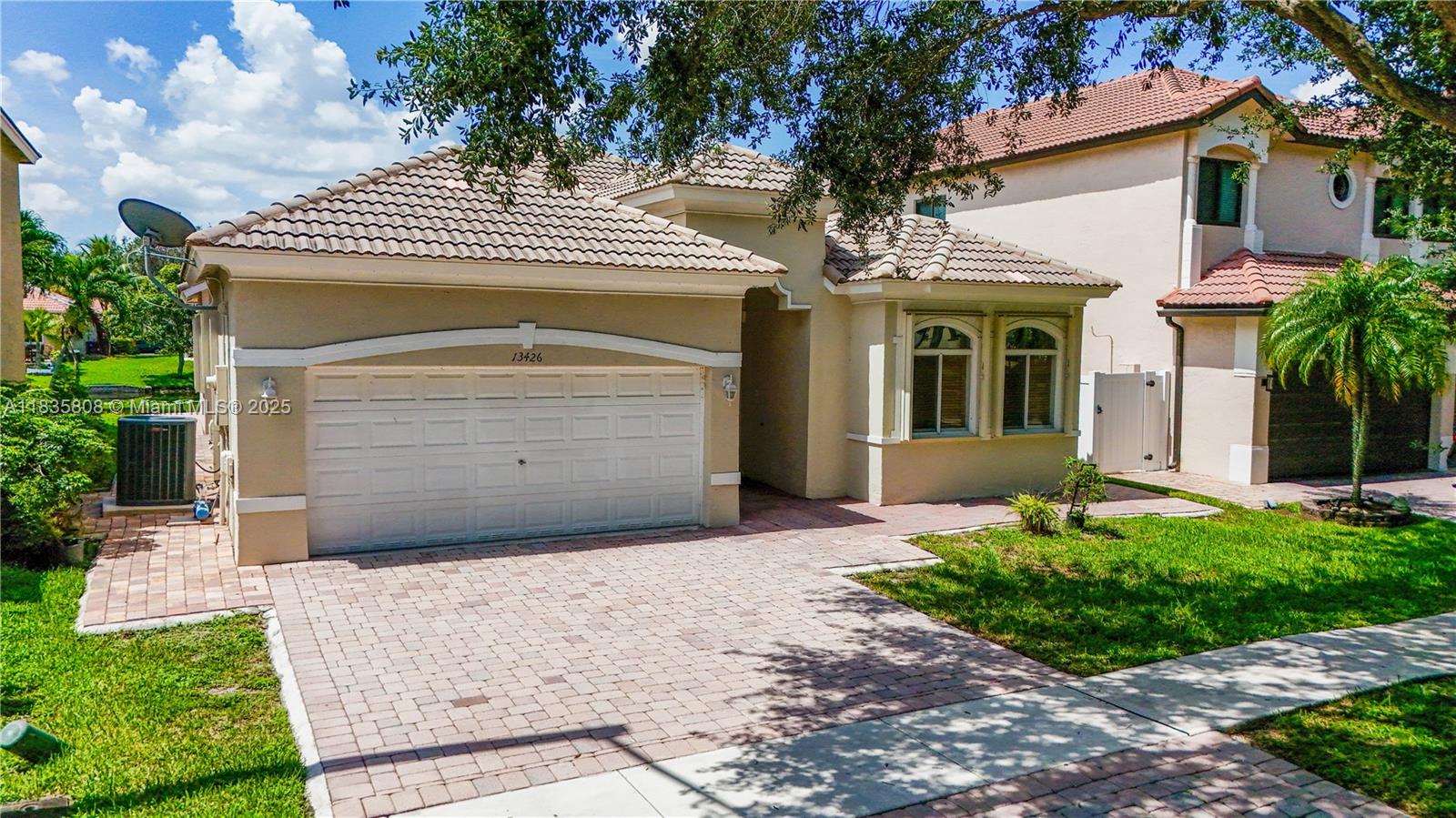 Residential, Miramar, Florida image 4