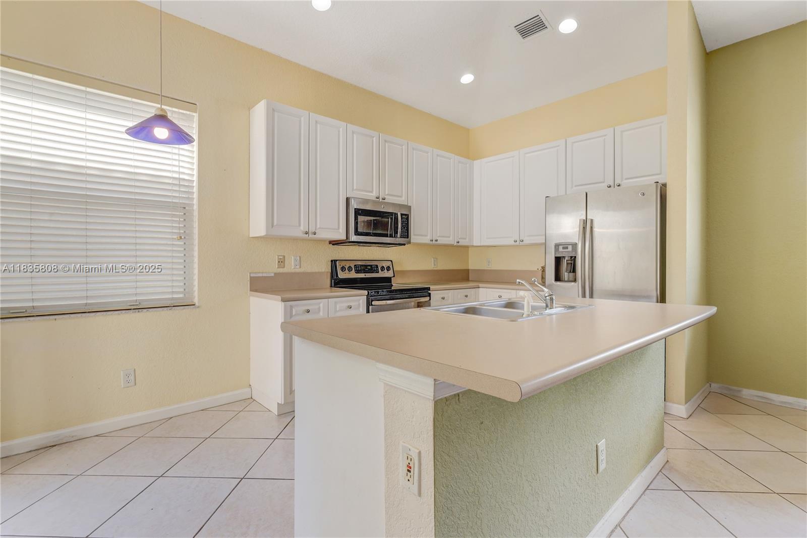 Residential, Miramar, Florida image 6