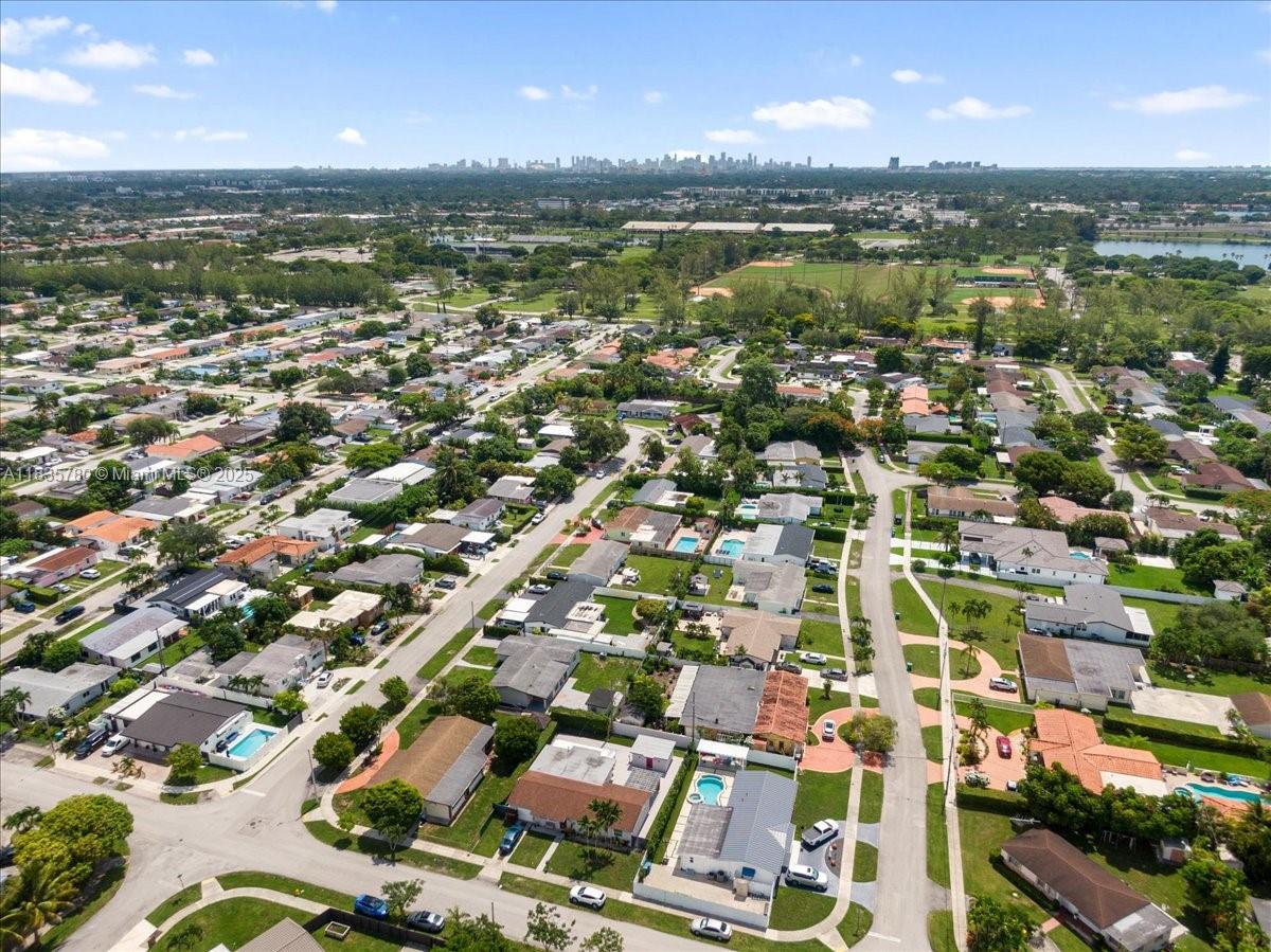 8370 SW 46th St, Miami, Florida image 34