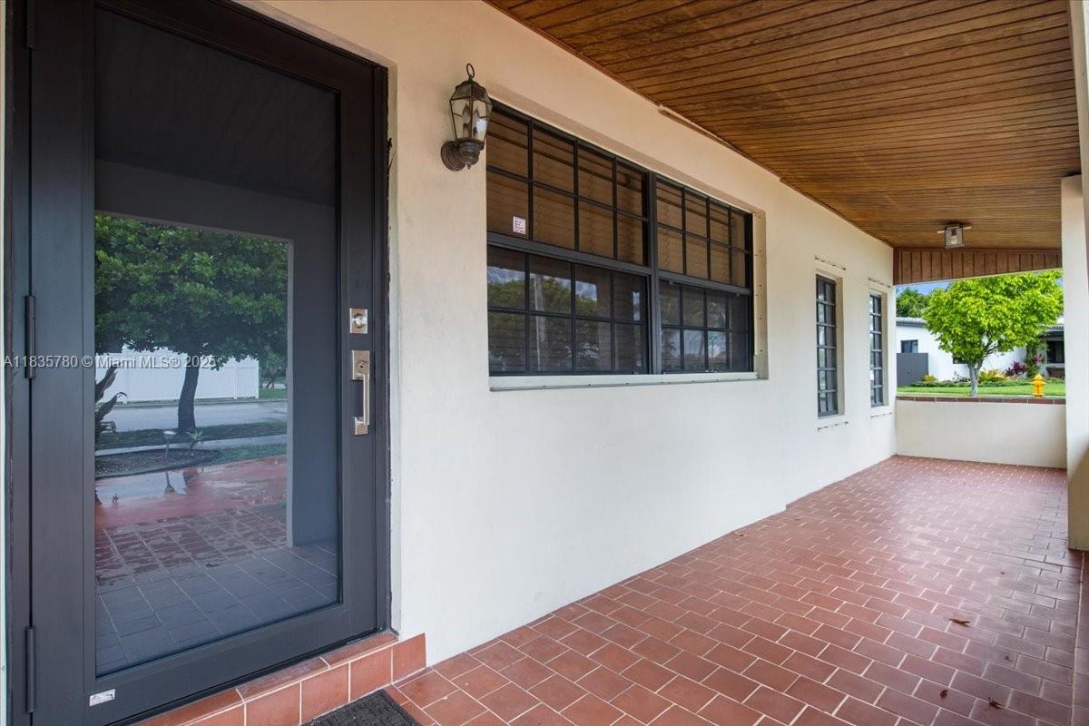 8370 SW 46th St, Miami, Florida image 4