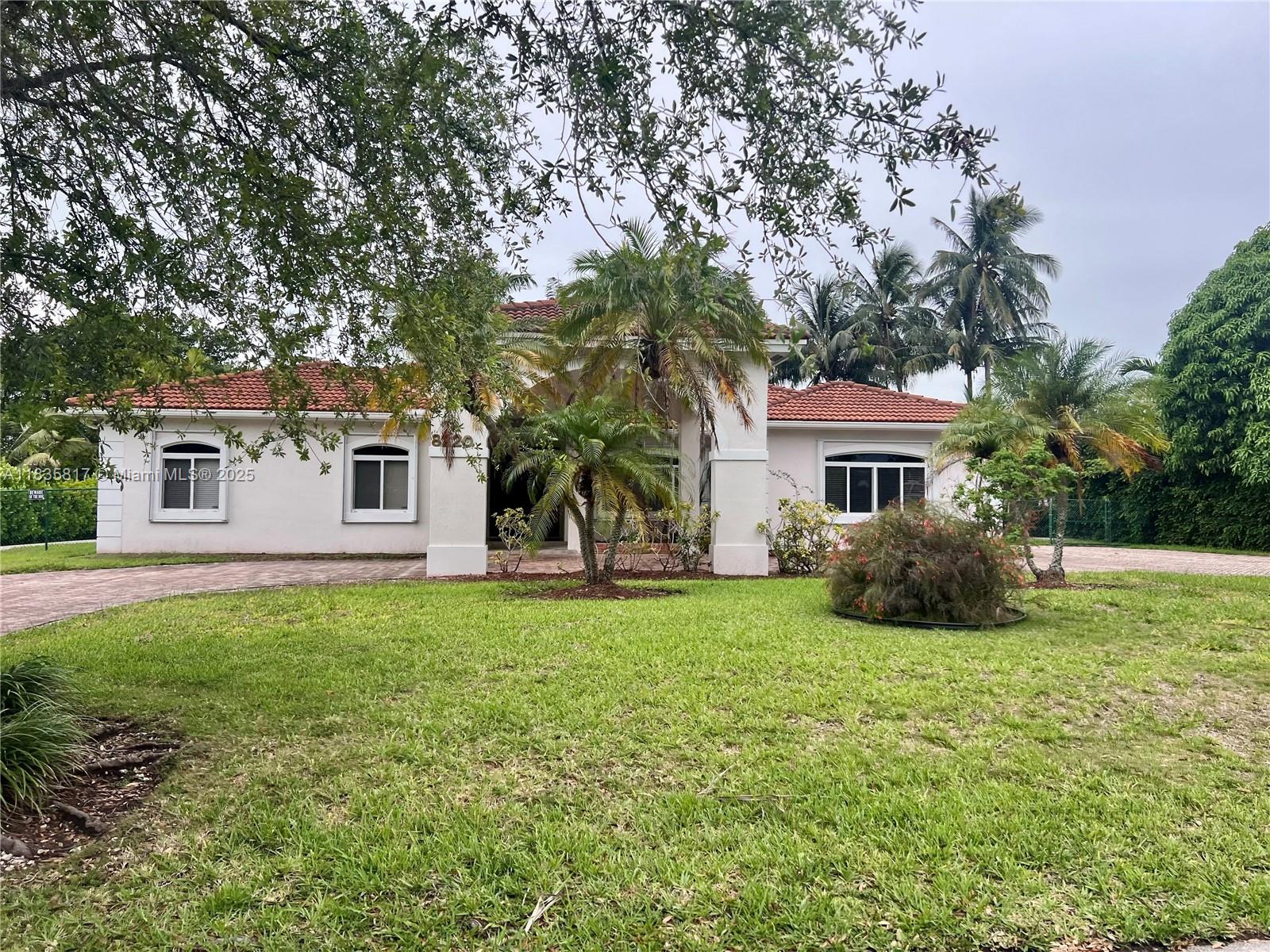 Beautiful  spacious single family home in a quiet street with great neighbors. Perfect place to relax and enjoy Miami at it's finest. Property is updated with brand new kitchen and master bath just finished. Property will be ready in a few days for move in. 
Layout is very spacious and backyard has a good size patio for entertaining. Please see showing instructions
This one won't last!!!