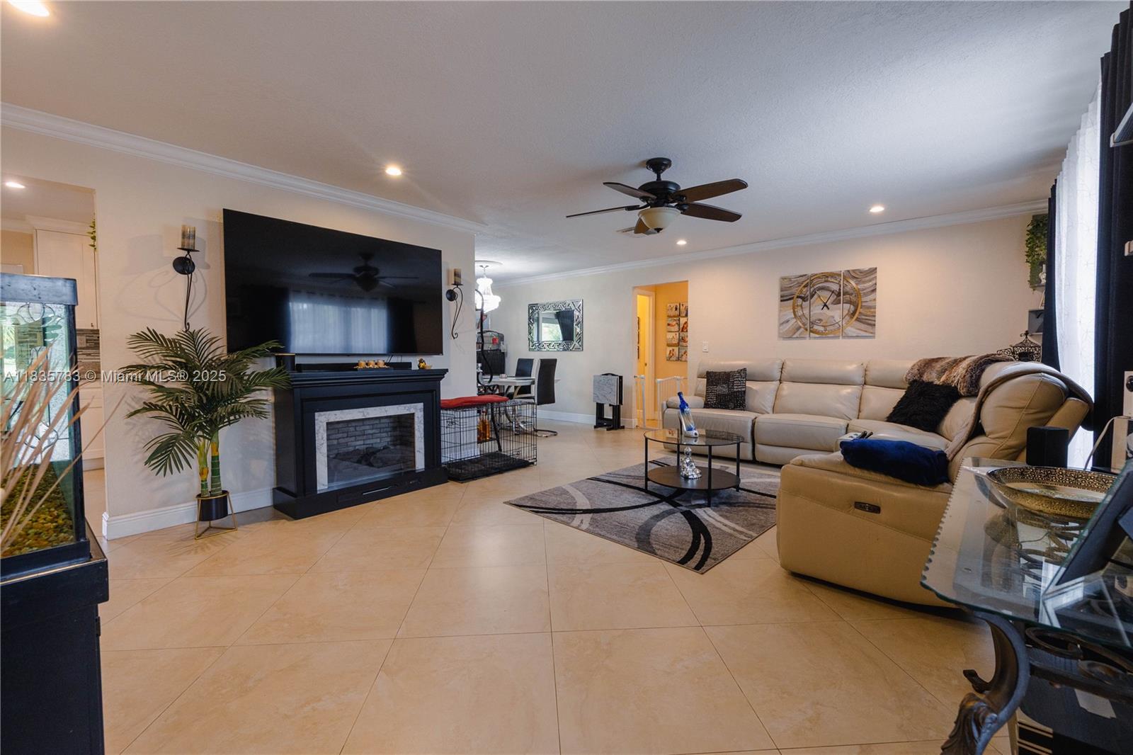 4811 NW 58th St, Tamarac, Florida image 4