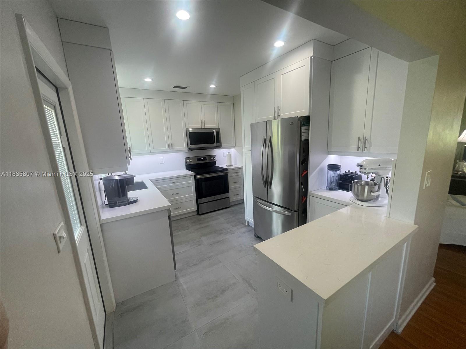 473 South Dr, Miami Springs, Florida image 10