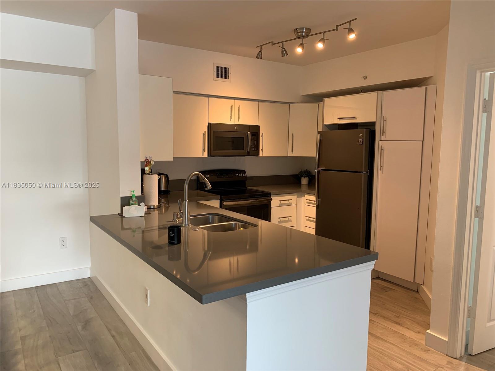 Property photo # 2