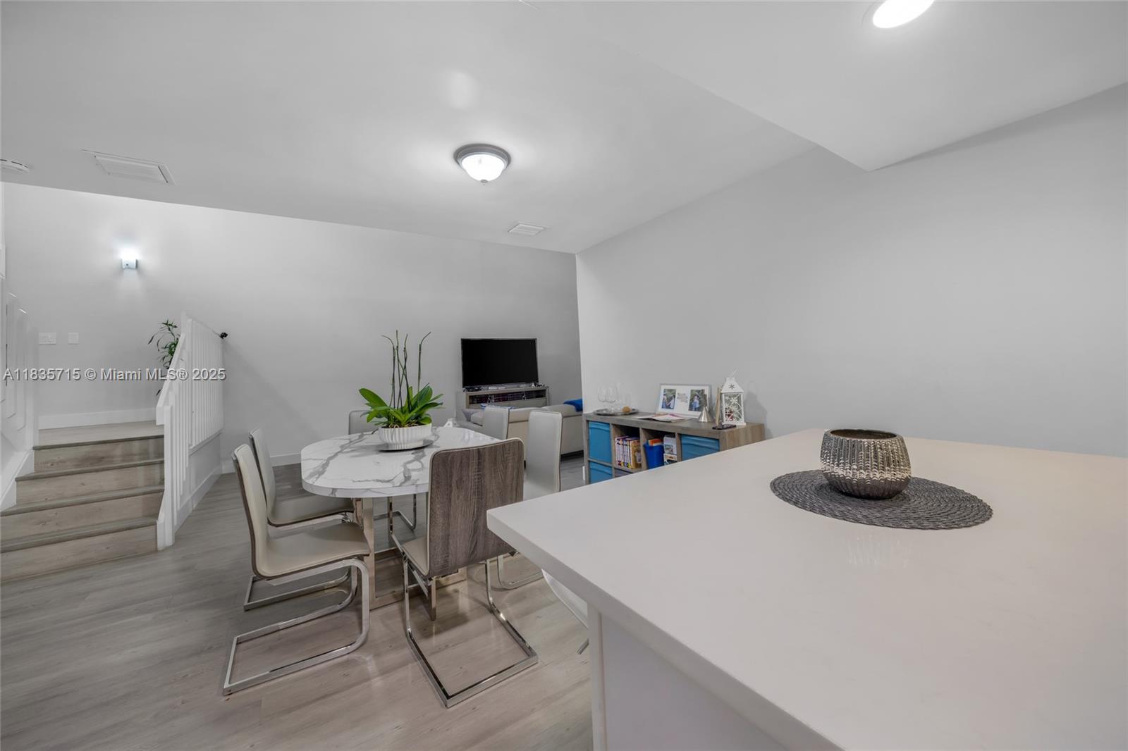 6637 NW 181st Ln, Hialeah, Florida image 14