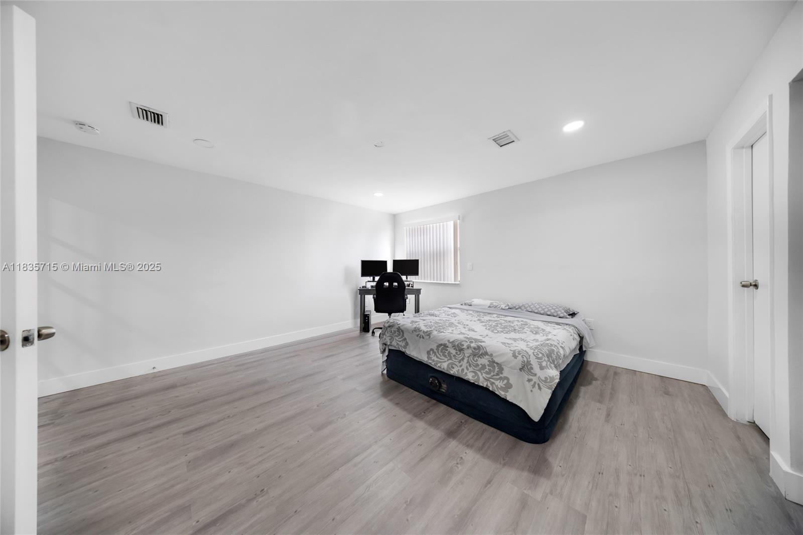 6637 NW 181st Ln, Hialeah, Florida image 19