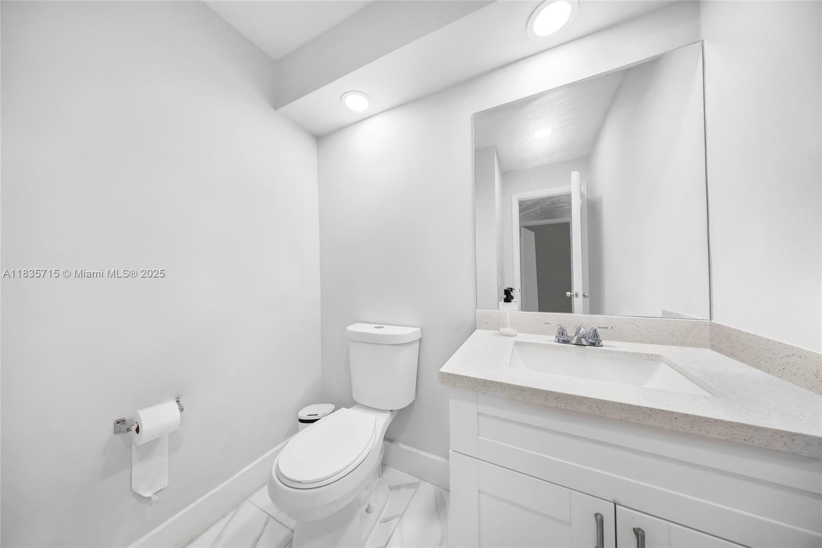 6637 NW 181st Ln, Hialeah, Florida image 25