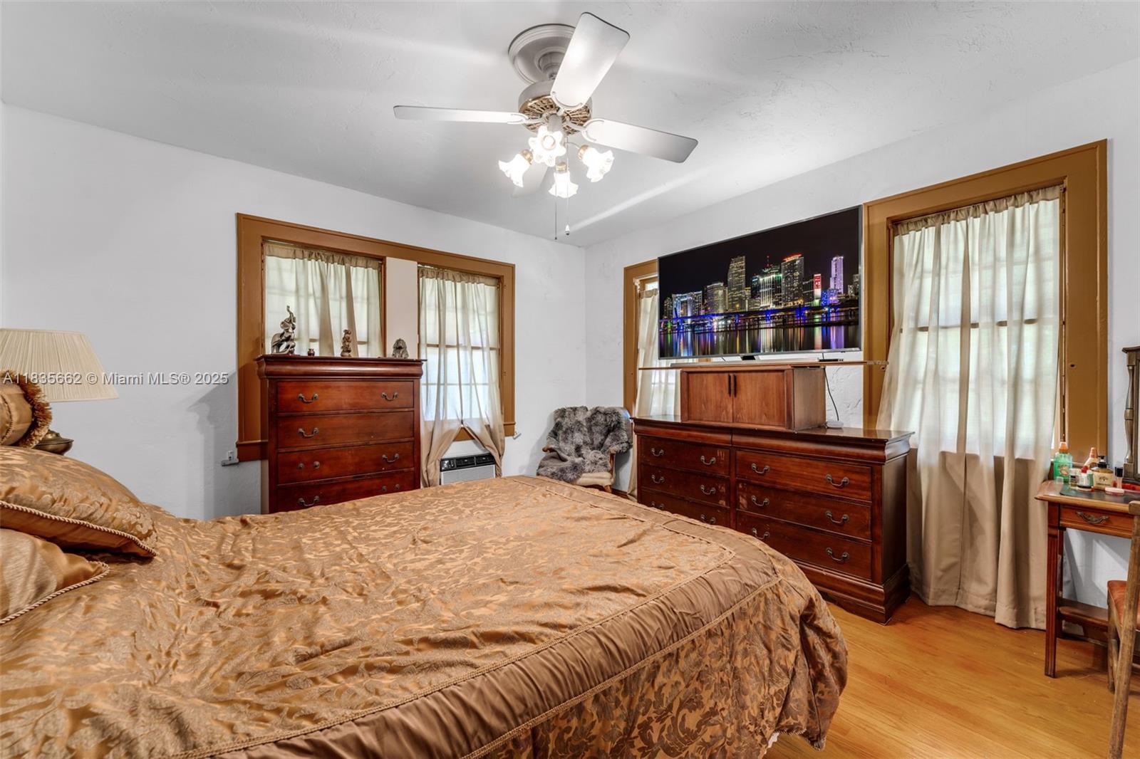 1305 Alhambra Cir, Coral Gables, Florida image 17