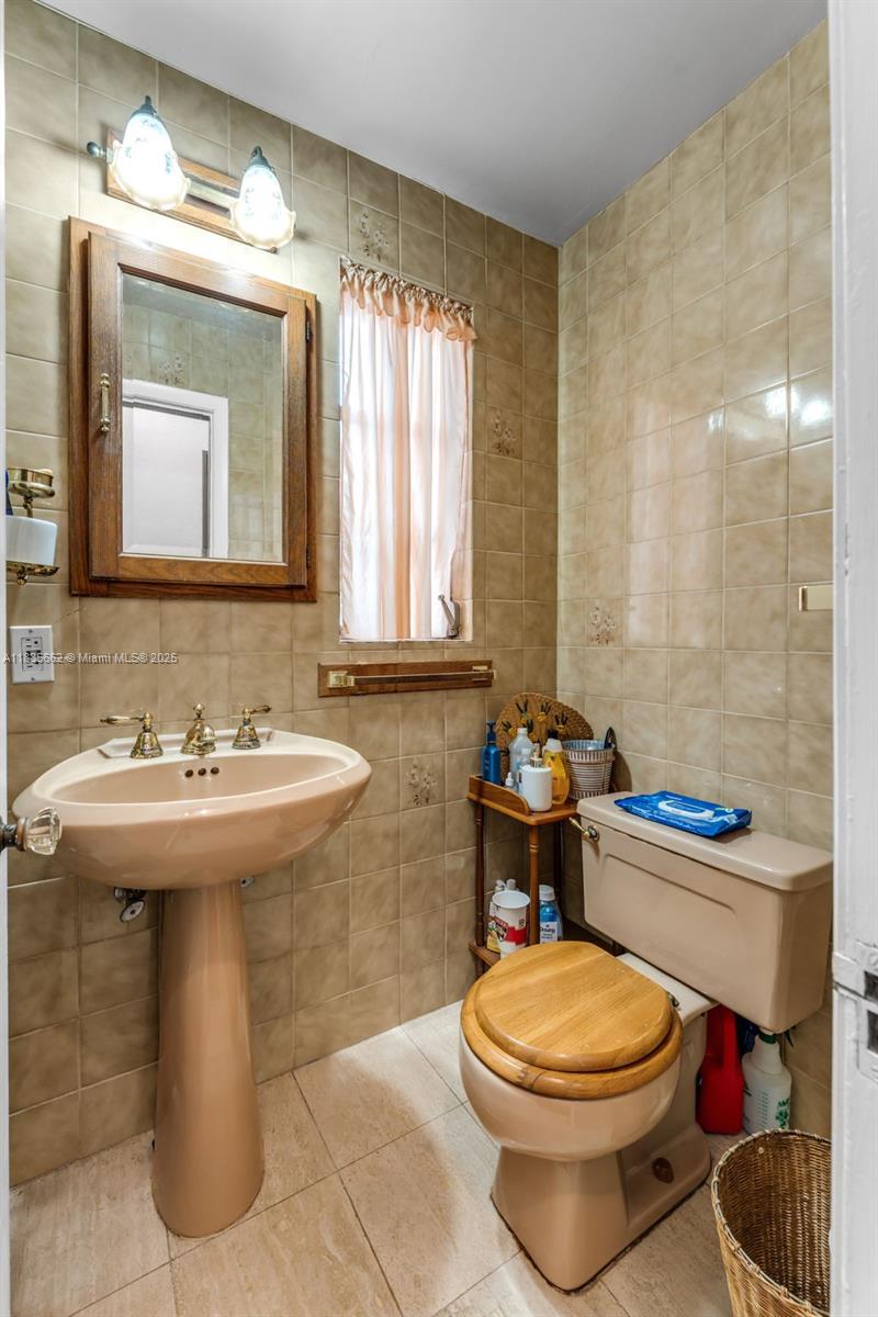 1305 Alhambra Cir, Coral Gables, Florida image 19