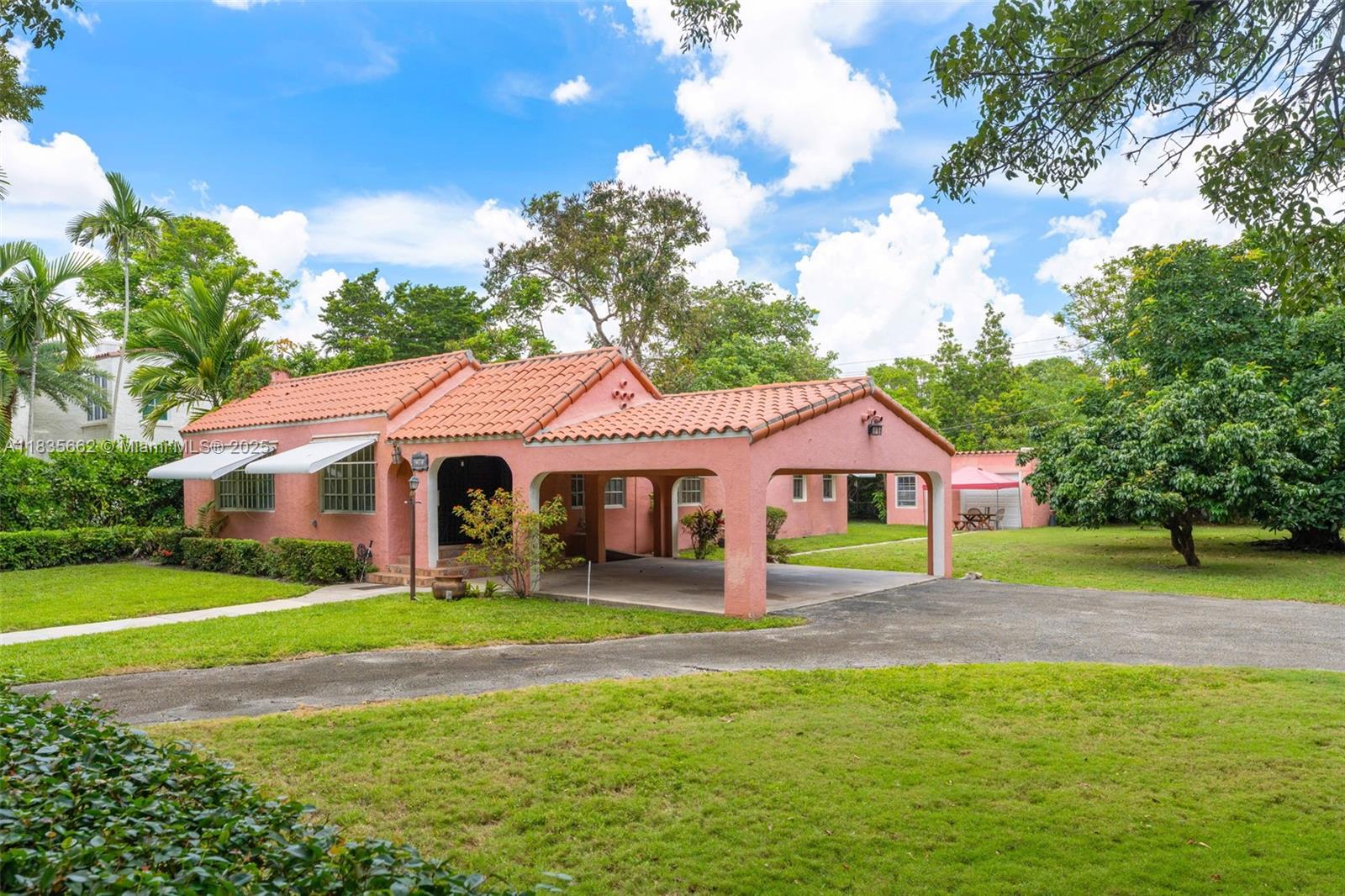 1305 Alhambra Cir, Coral Gables, Florida image 2