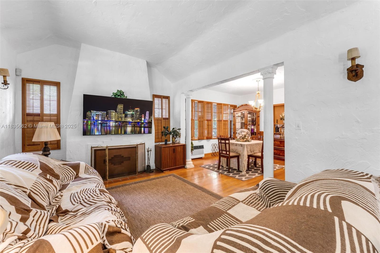1305 Alhambra Cir, Coral Gables, Florida image 8