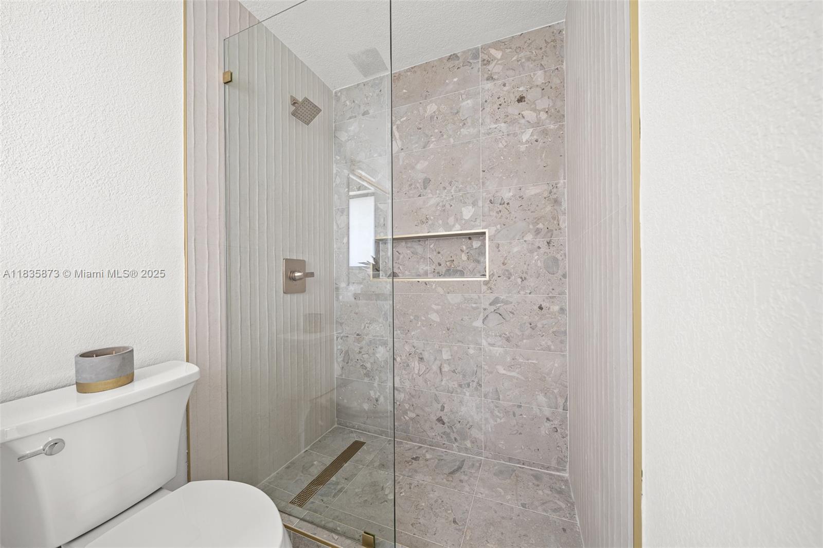 500 NW 7th Ct, Hallandale Beach, Florida image 13