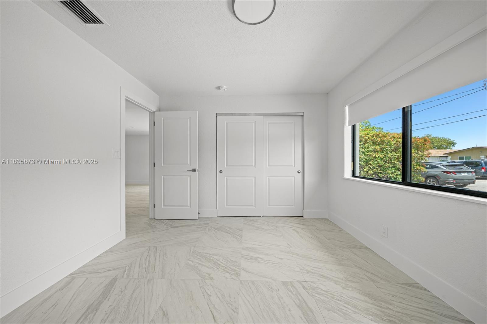 500 NW 7th Ct, Hallandale Beach, Florida image 19