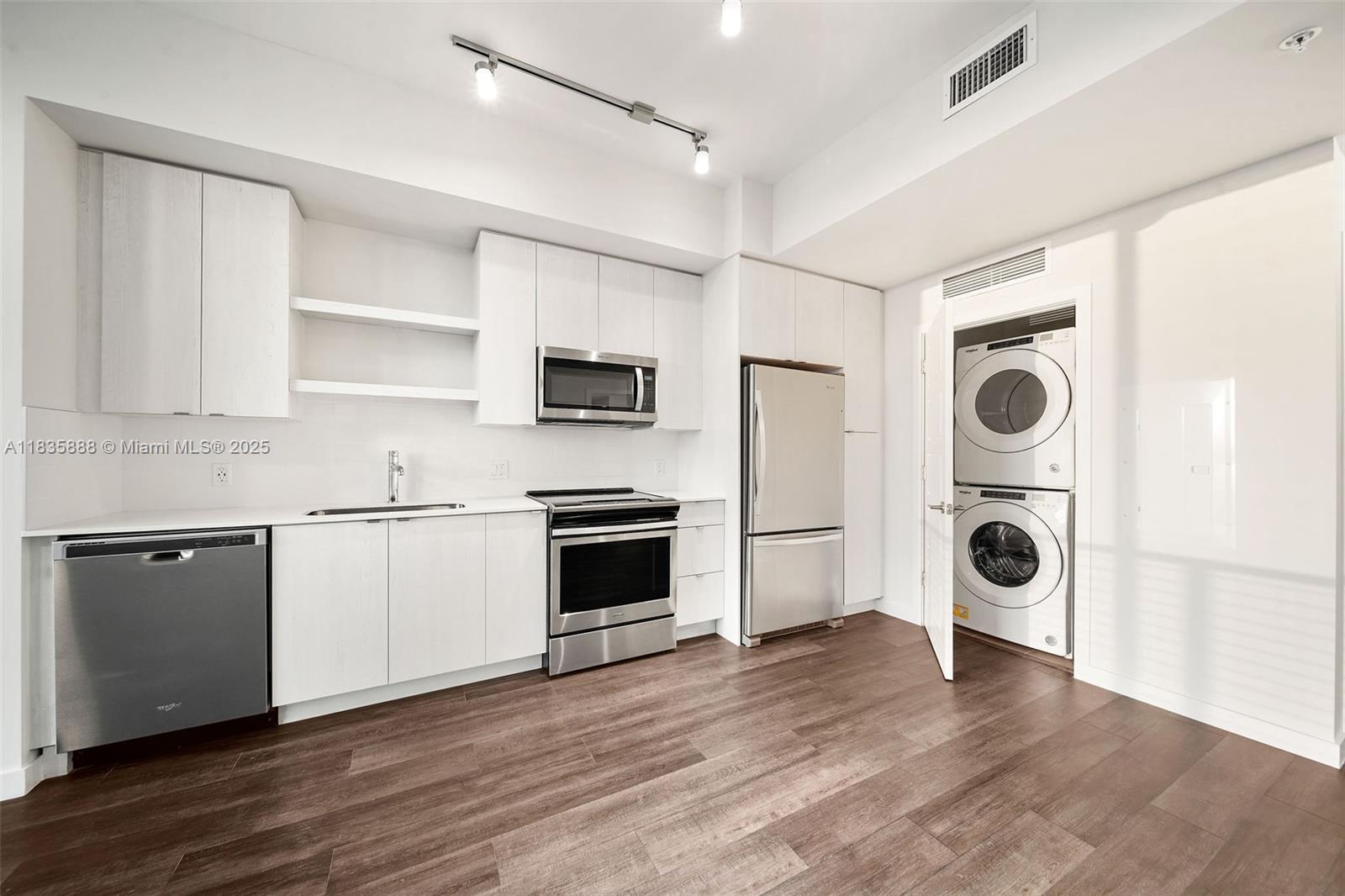 Property photo # 8