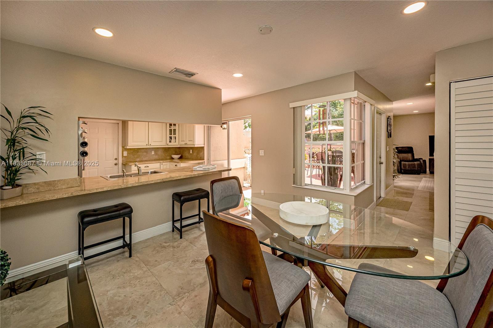 11127 Long Boat Dr, Cooper City, Florida image 11