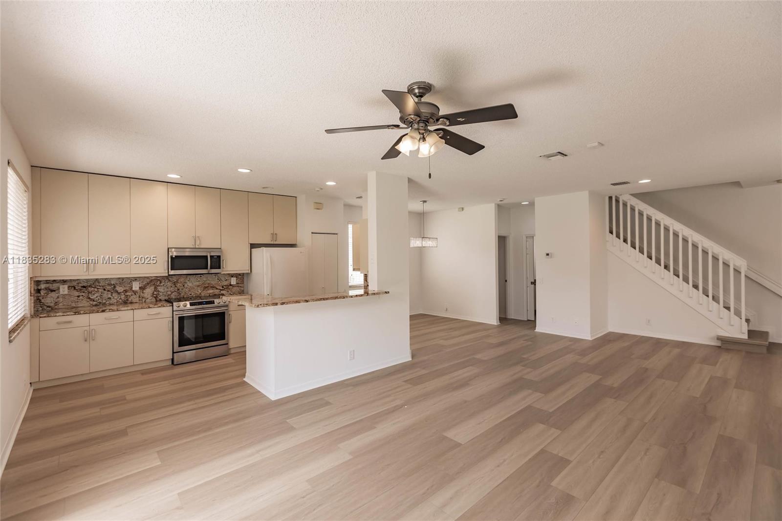1326 Majesty Ter, Weston, Florida image 17