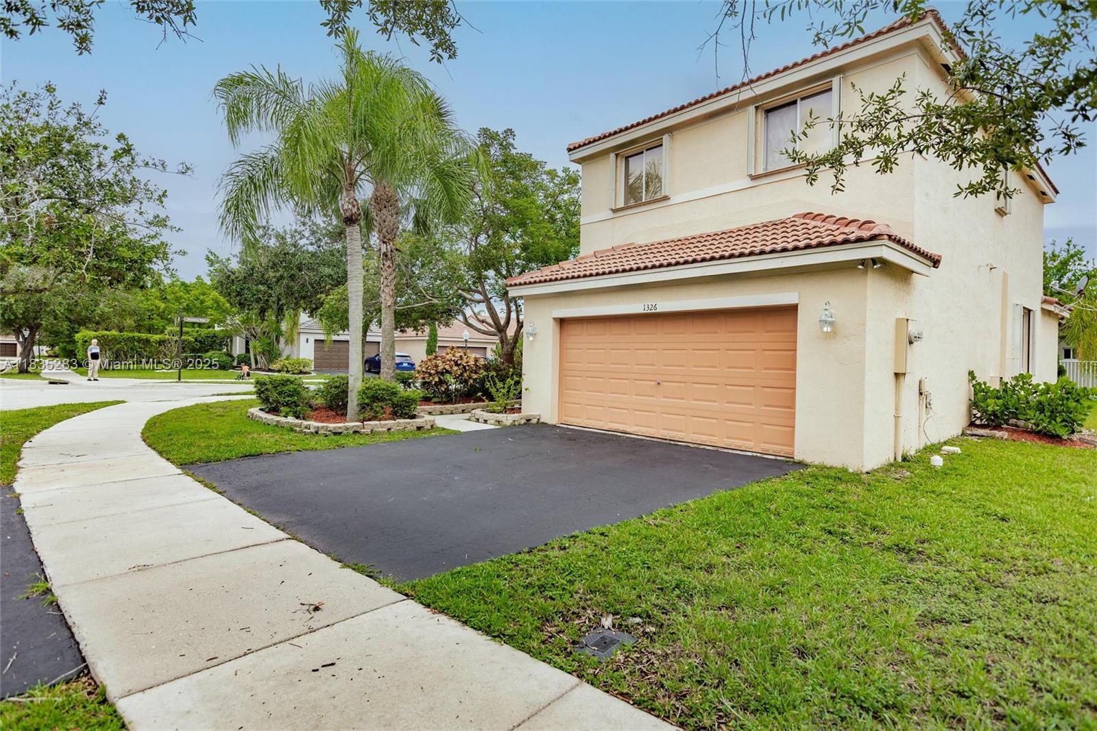 1326 Majesty Ter, Weston, Florida image 3
