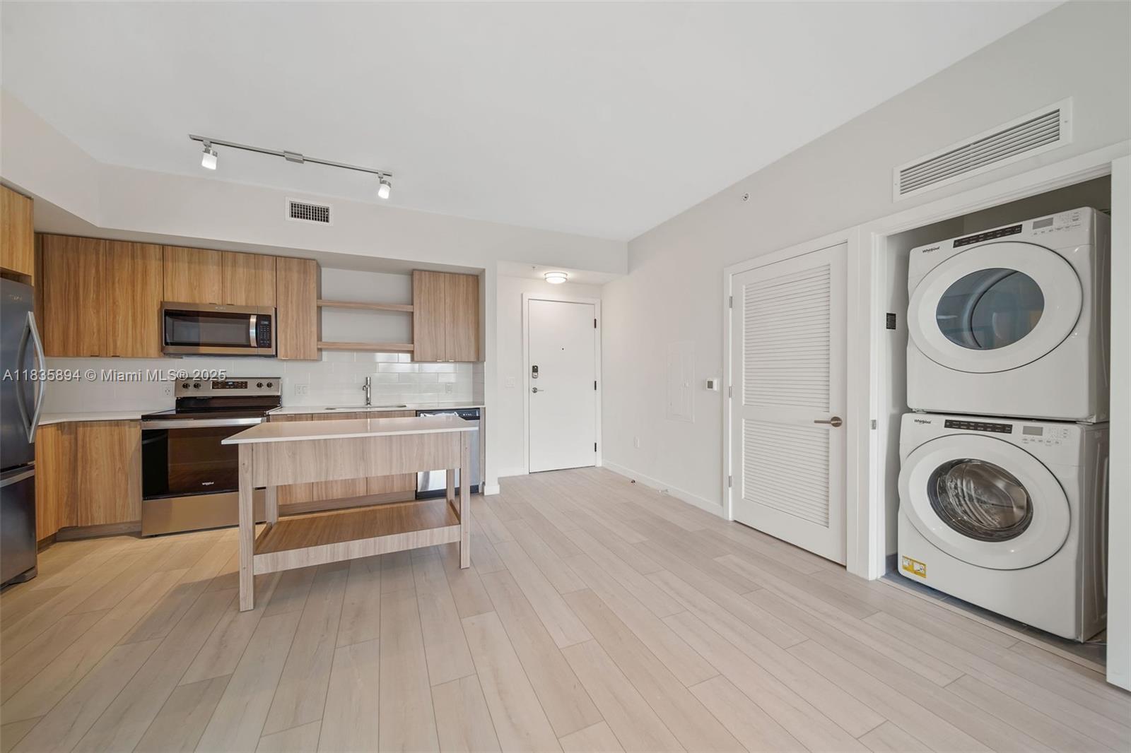 Property photo # 9