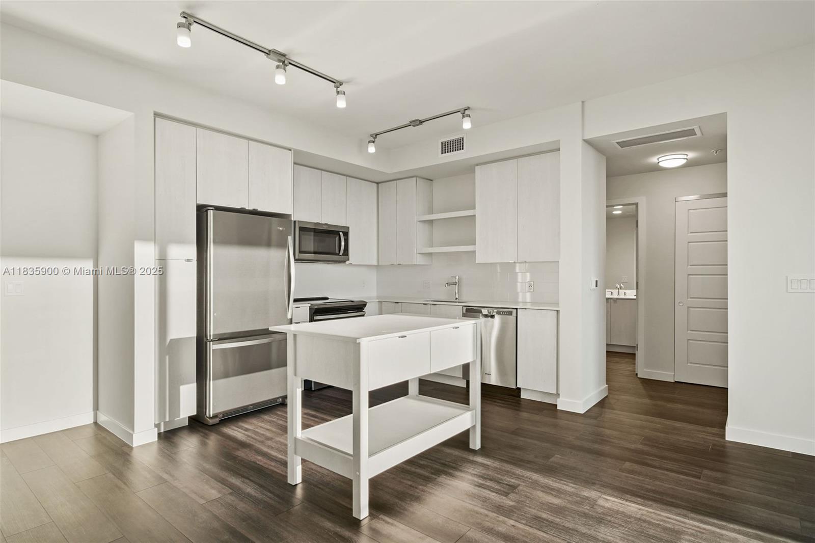 Property photo # 8