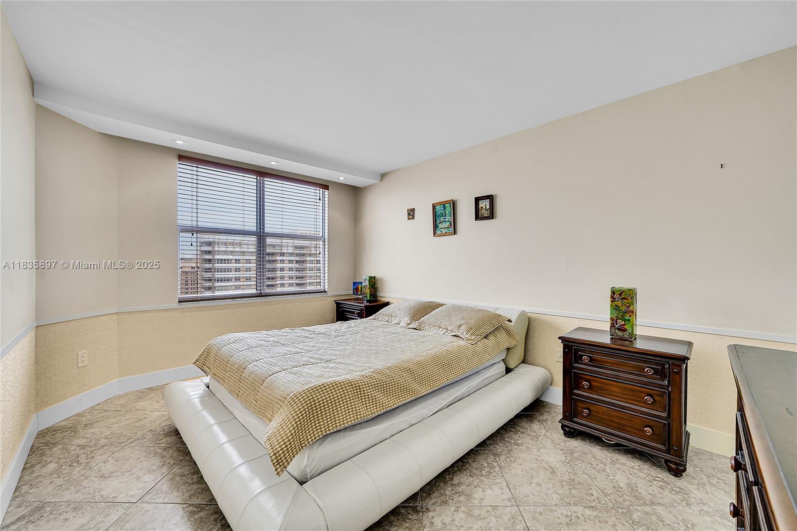 1980 S Ocean Dr #21M, Hallandale Beach, Florida image 18
