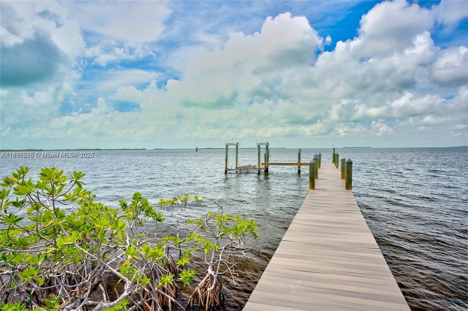 90 N Bounty Ln, Key Largo, Florida image 2