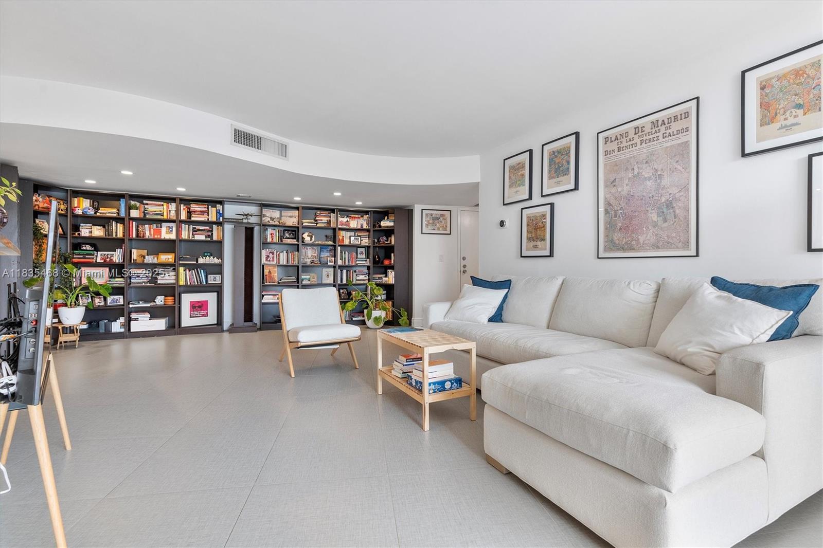 100 Golden Isles Drive #515, Hallandale Beach, Florida image 17