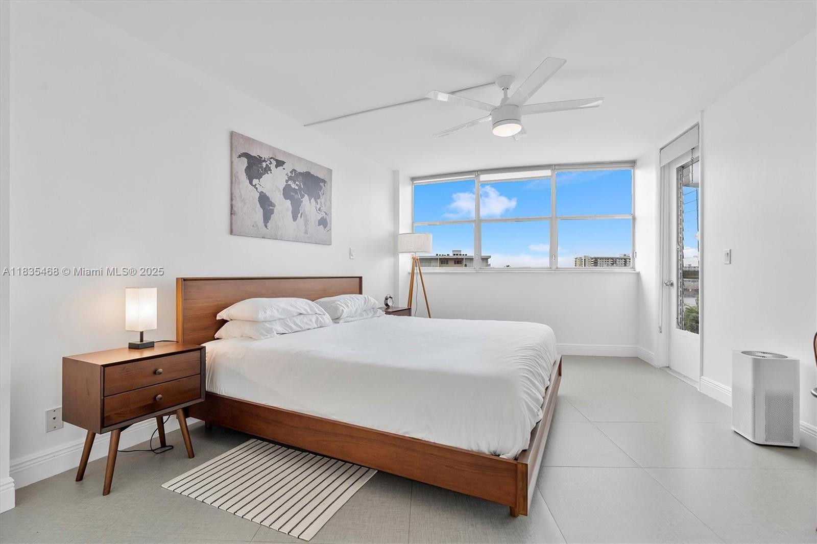 100 Golden Isles Drive #515, Hallandale Beach, Florida image 18