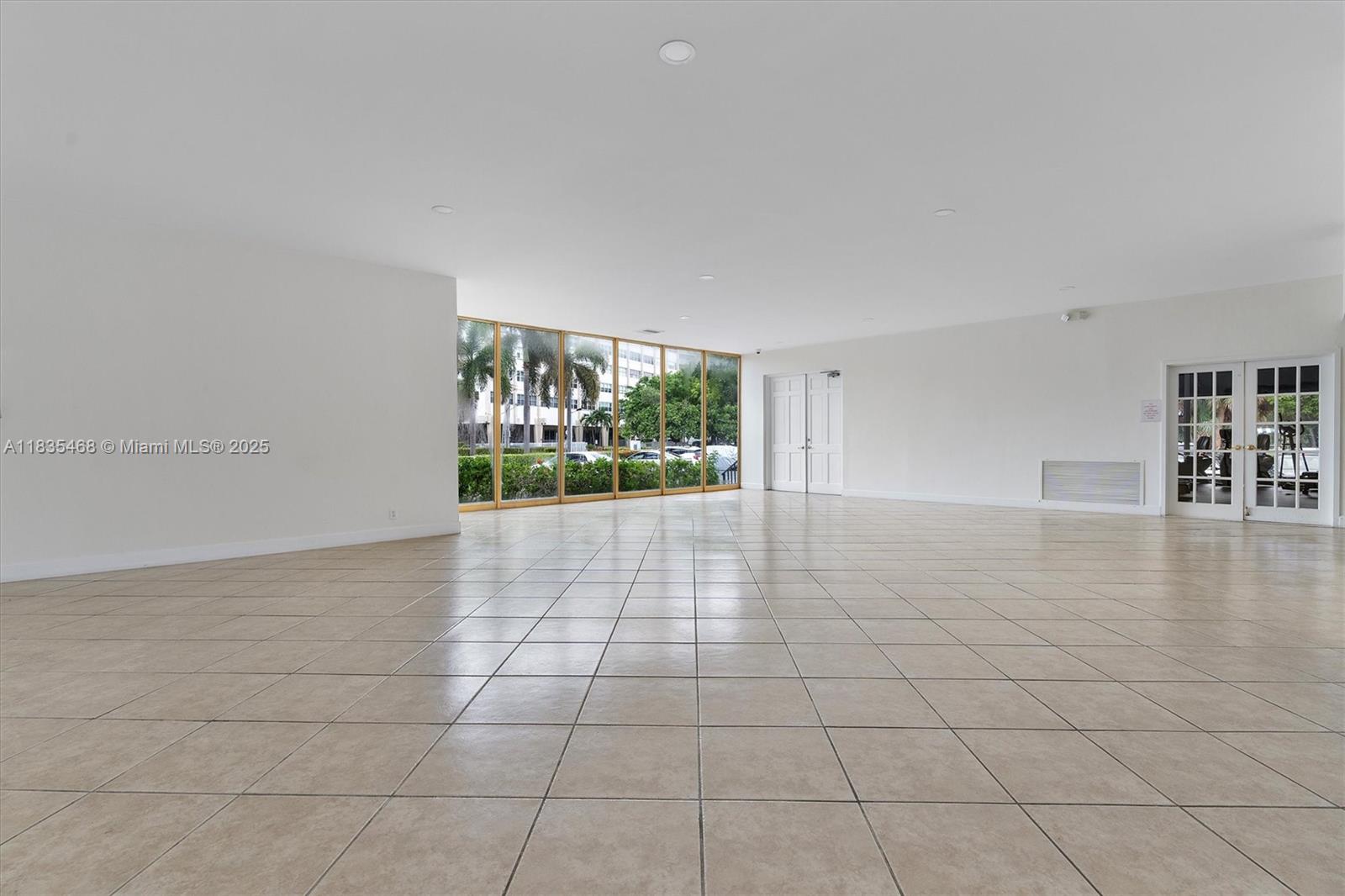 100 Golden Isles Drive #515, Hallandale Beach, Florida image 45
