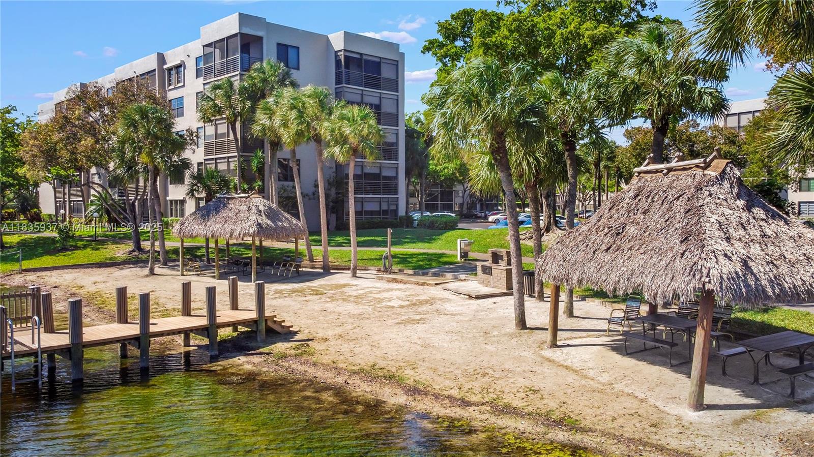 1001 Colony Point Cir #419, Pembroke Pines, Florida image 26