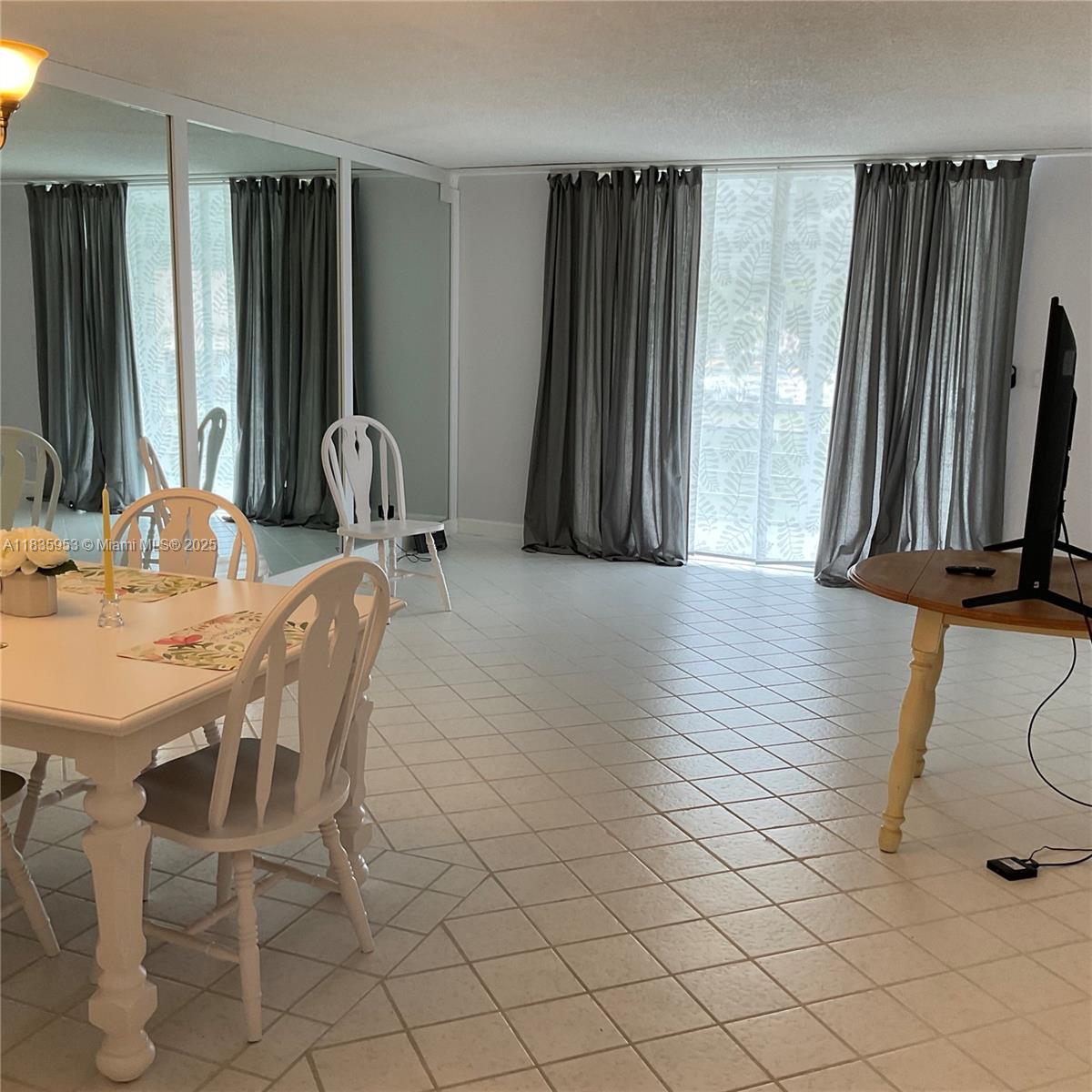 9201 Sunrise Lakes Blvd #205, Sunrise, Florida image 4