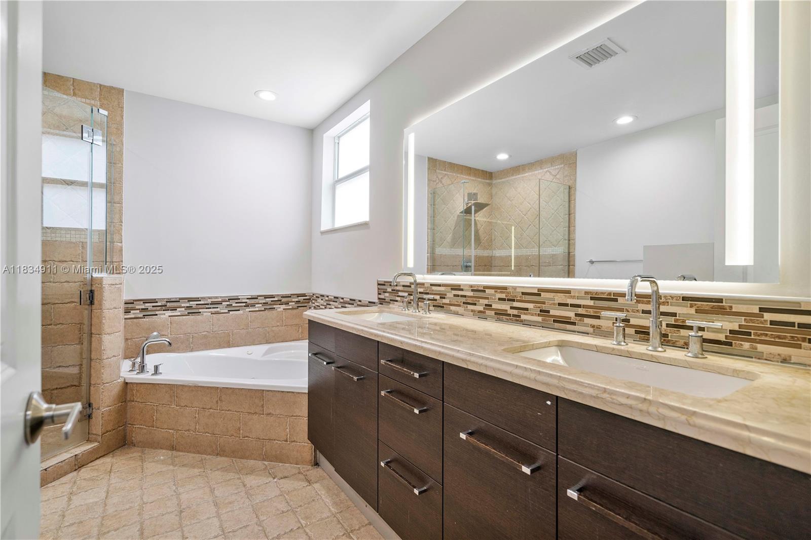 217 SW 11th St, Fort Lauderdale, Florida image 25