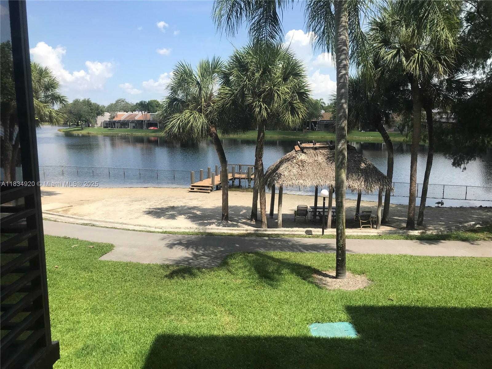 1101 Colony Point Cir #206, Pembroke Pines, Florida image 2
