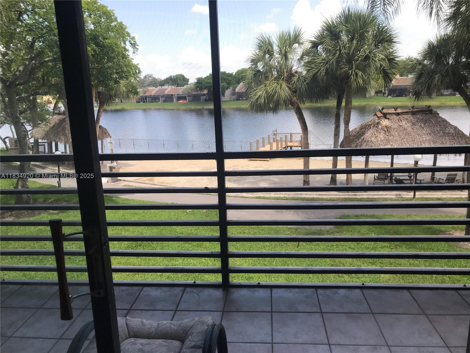 1101 Colony Point Cir #206, Pembroke Pines, Florida image 4