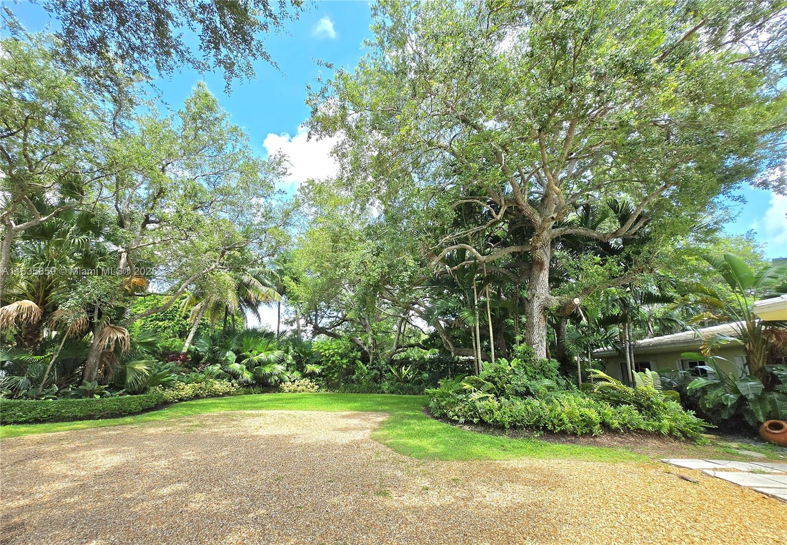 7895 SW 122nd St, Pinecrest, Florida image 4