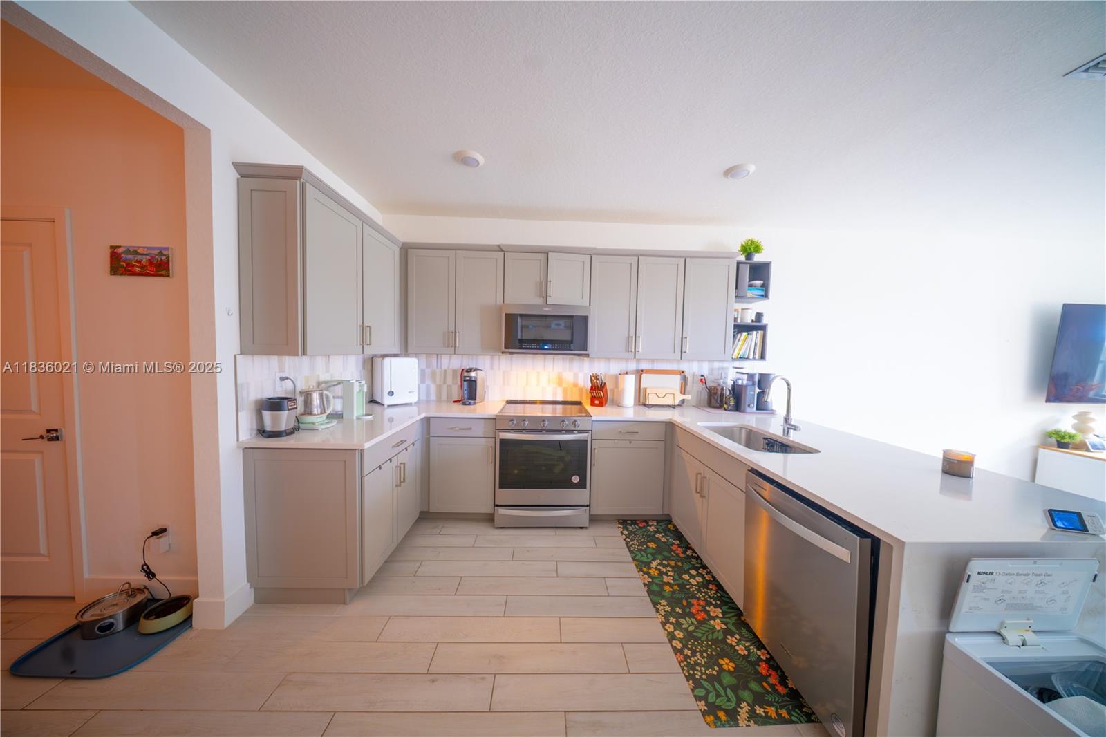 138 SW 171st Way, Pembroke Pines, Florida image 13