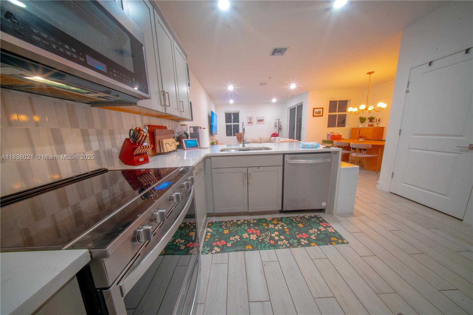 138 SW 171st Way, Pembroke Pines, Florida image 14
