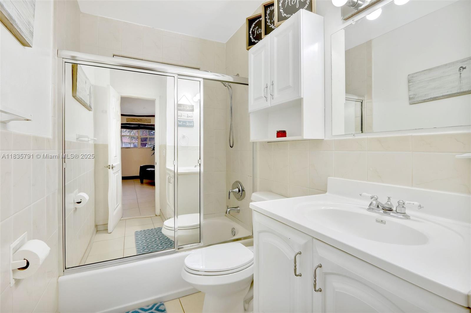 3511 Fairfax Dr, Fort Lauderdale, Florida image 17