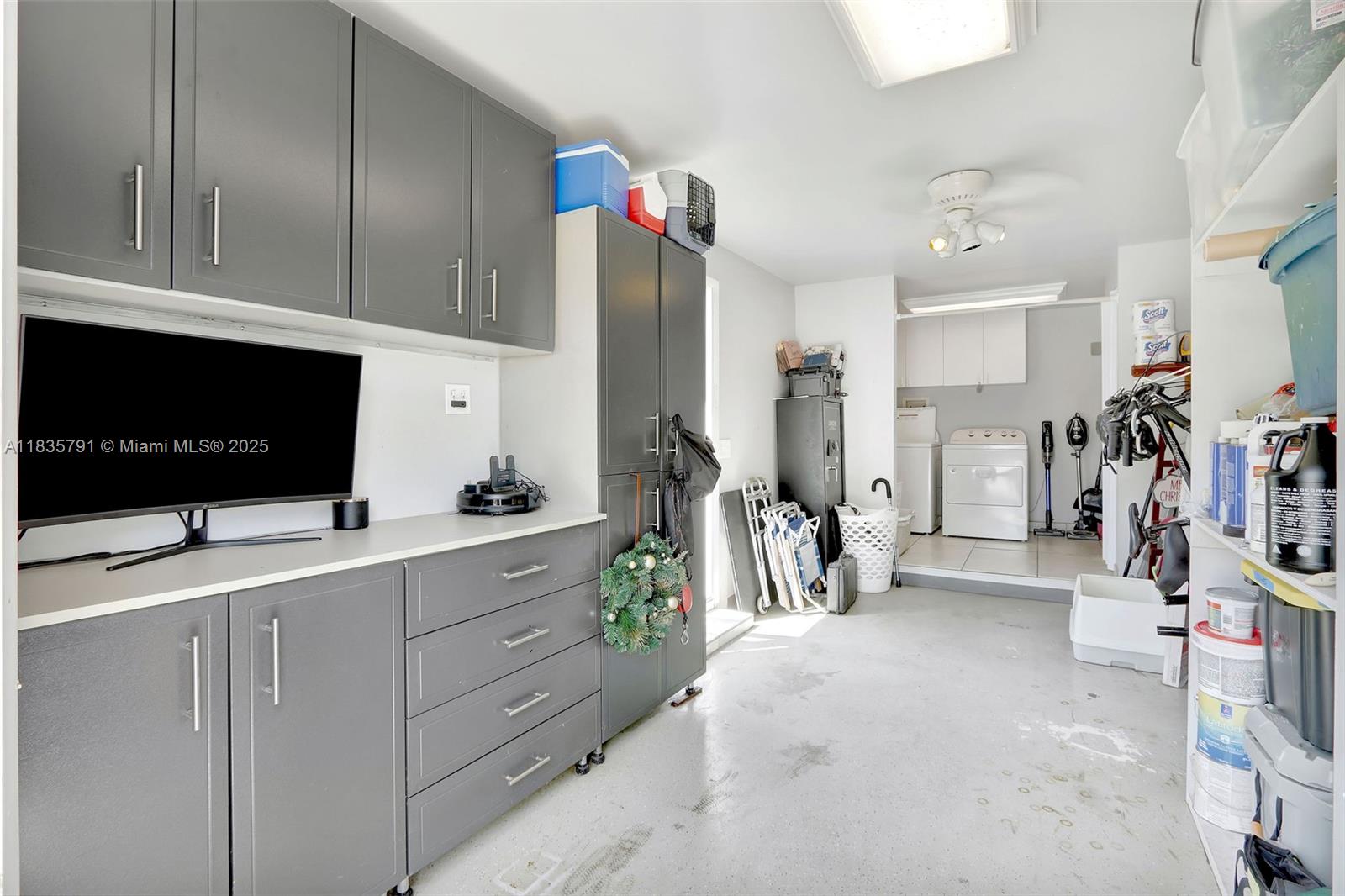 3511 Fairfax Dr, Fort Lauderdale, Florida image 19
