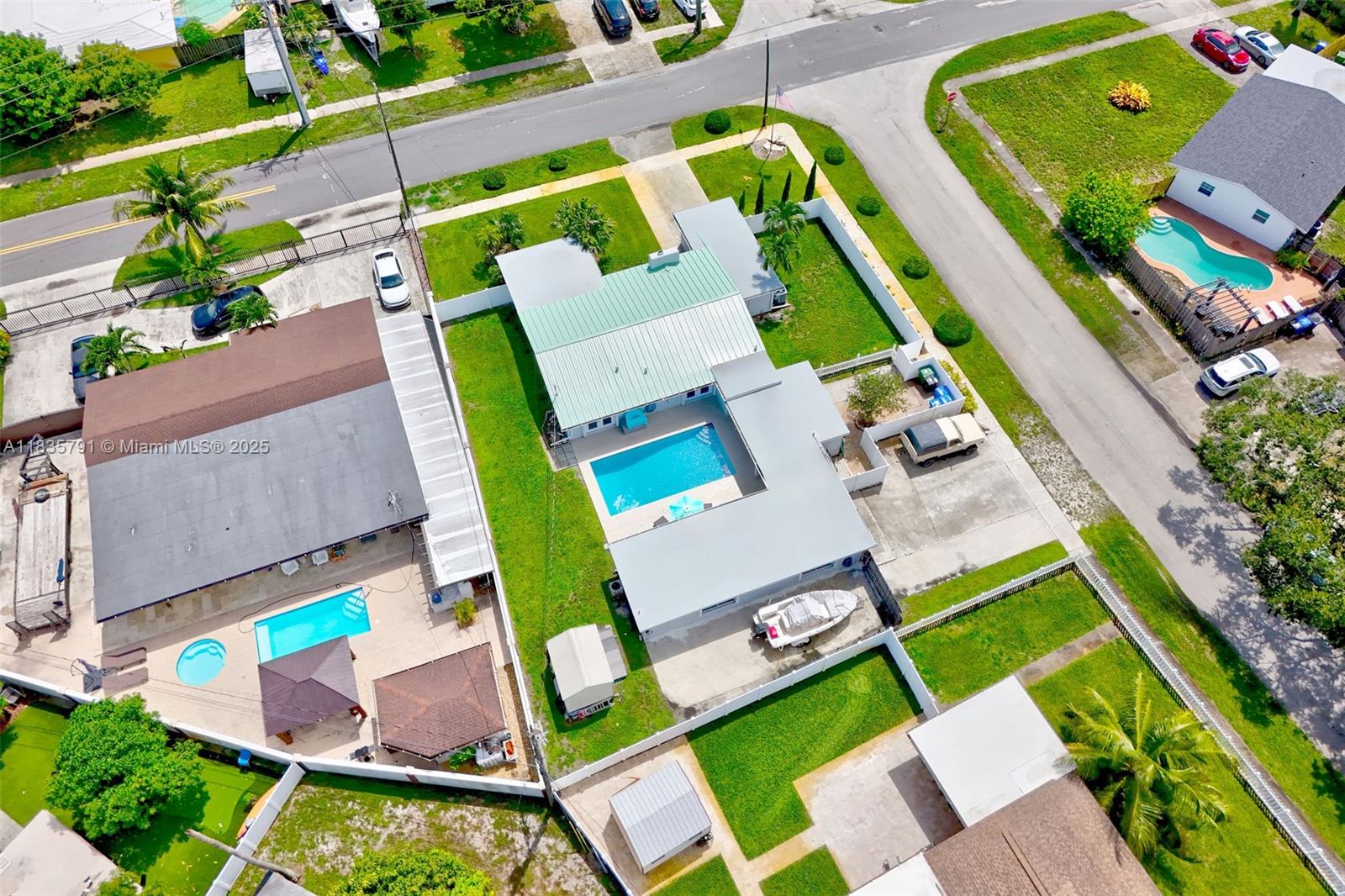 3511 Fairfax Dr, Fort Lauderdale, Florida image 31