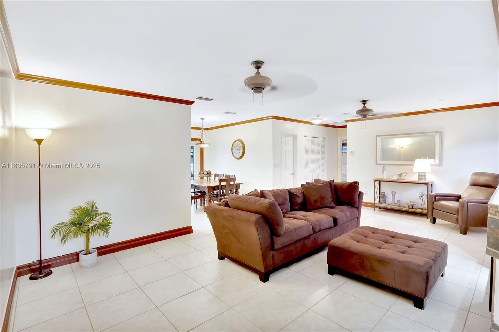 3511 Fairfax Dr, Fort Lauderdale, Florida image 4