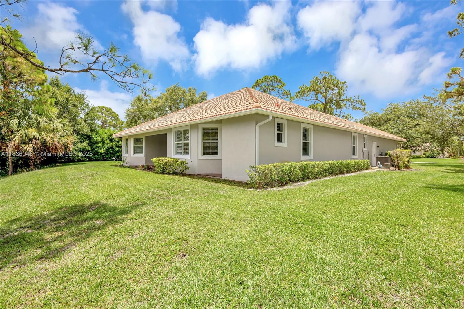 9532 Shadow Ln, Fort Pierce, Florida image 33