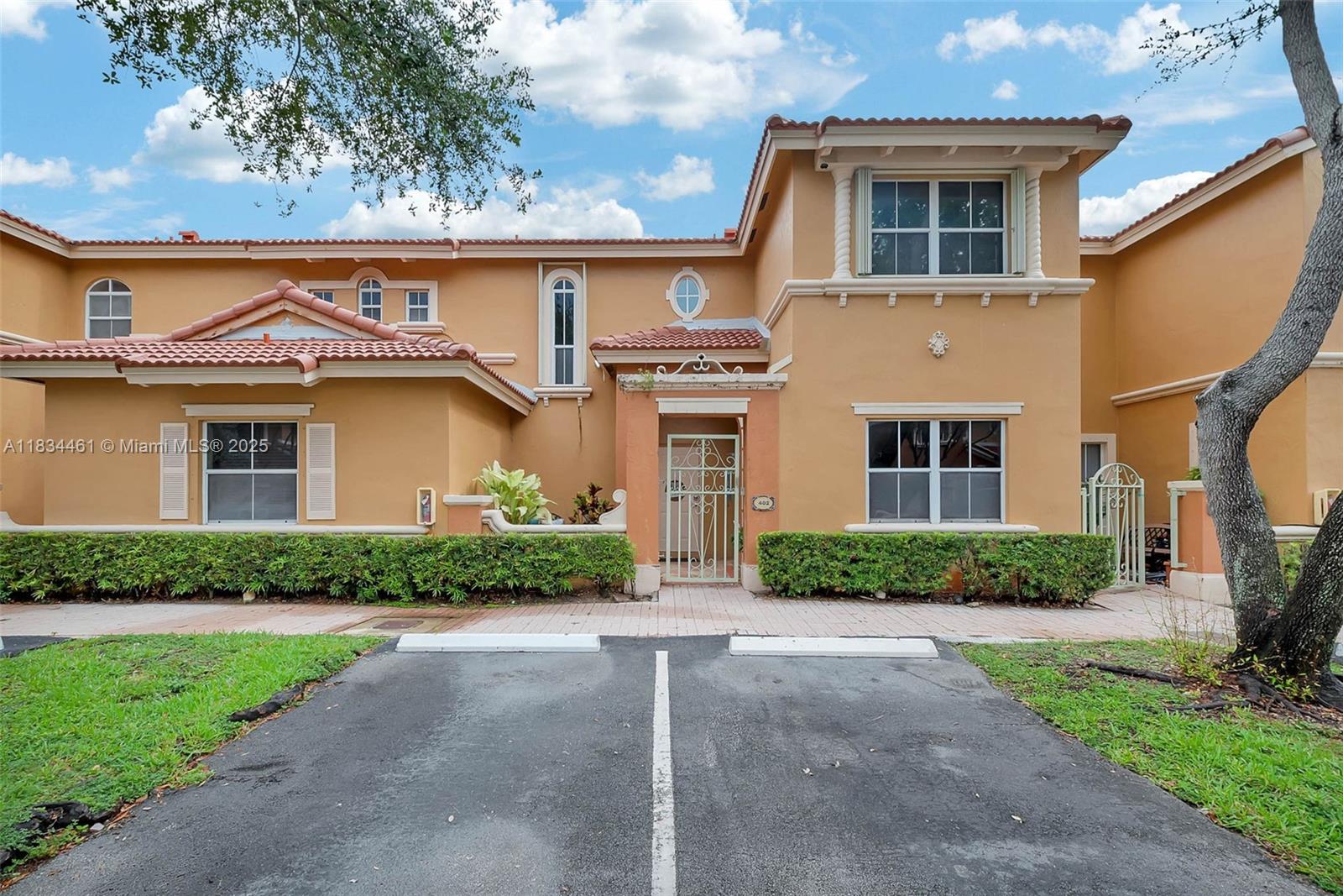 8511 NW 141st Ter #402, Miami Lakes, Florida image 2