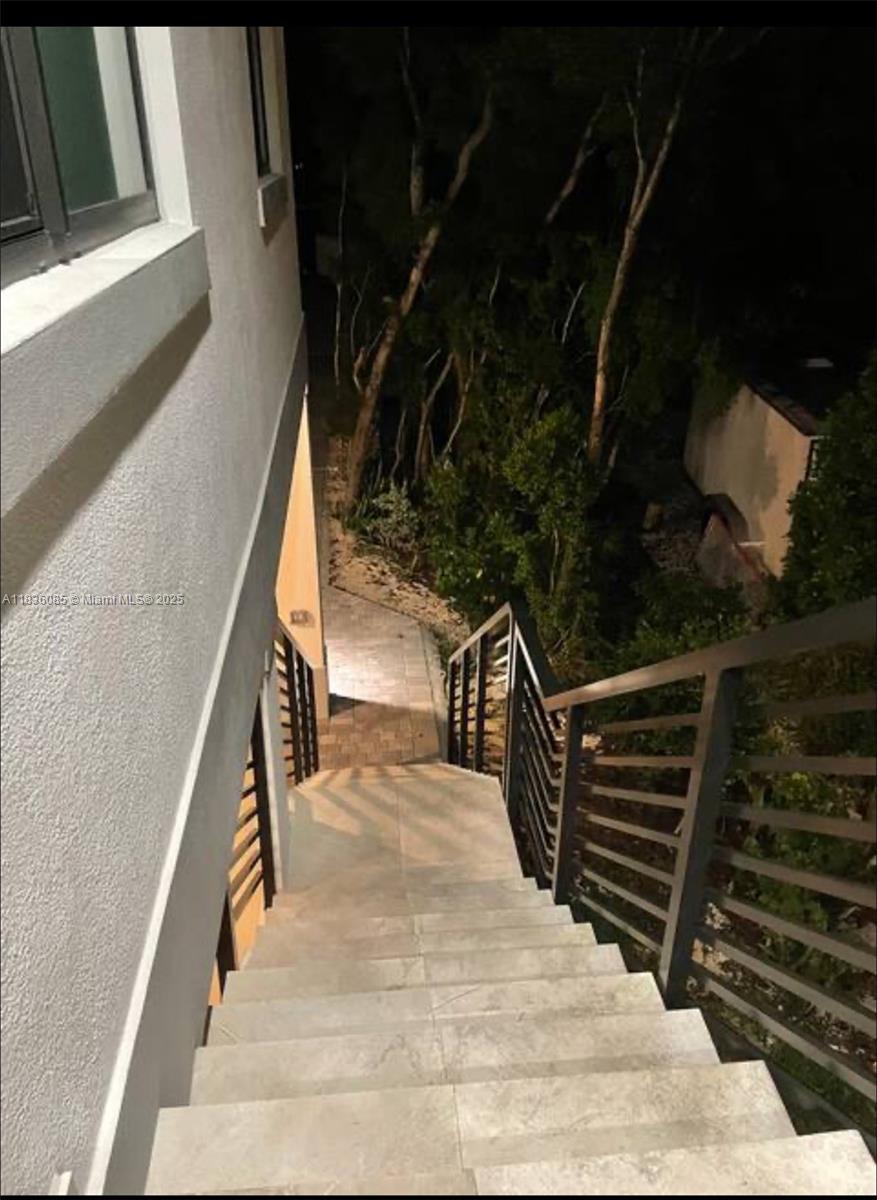 12 Coral Dr, Key Largo, Florida image 2