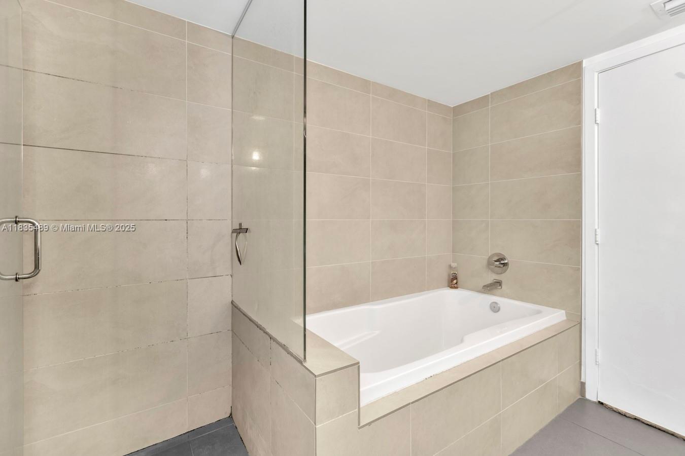 6620 Indian Creek Dr #105, Miami Beach, Florida image 22