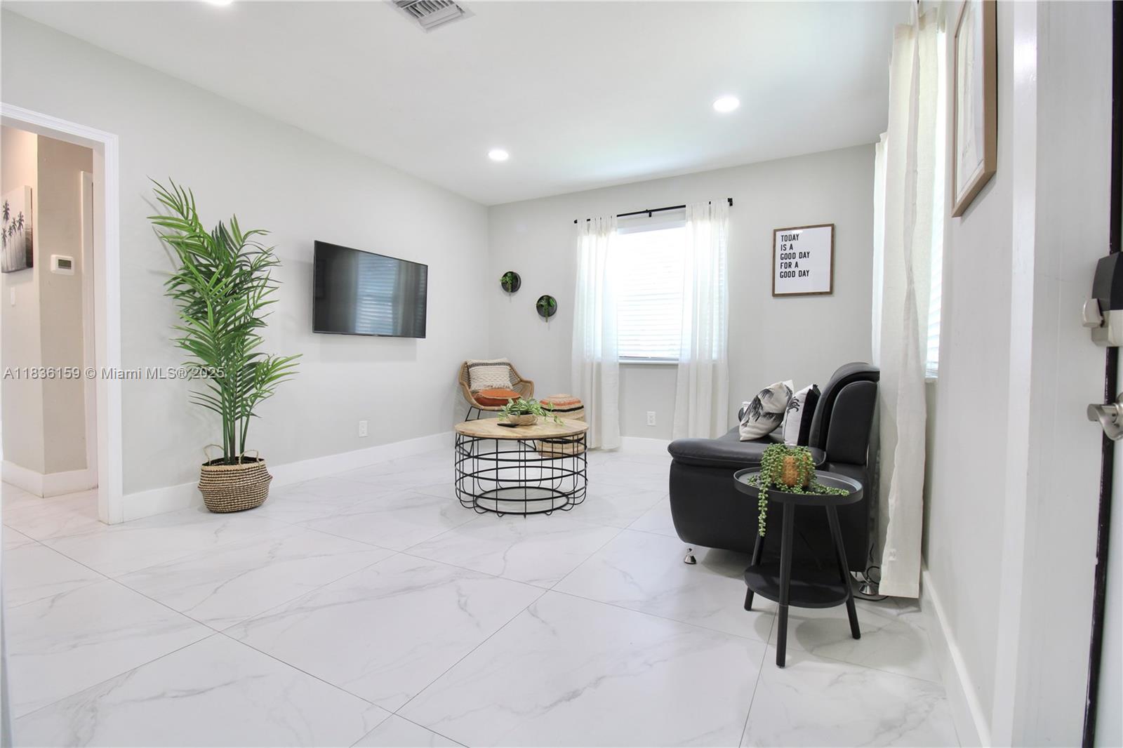 1226 NW 103rd St, Miami, Florida image 2
