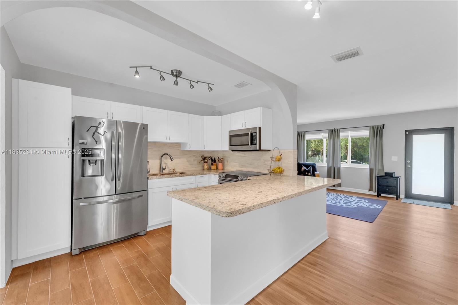 6023 SW 59th St, South Miami, Florida image 1