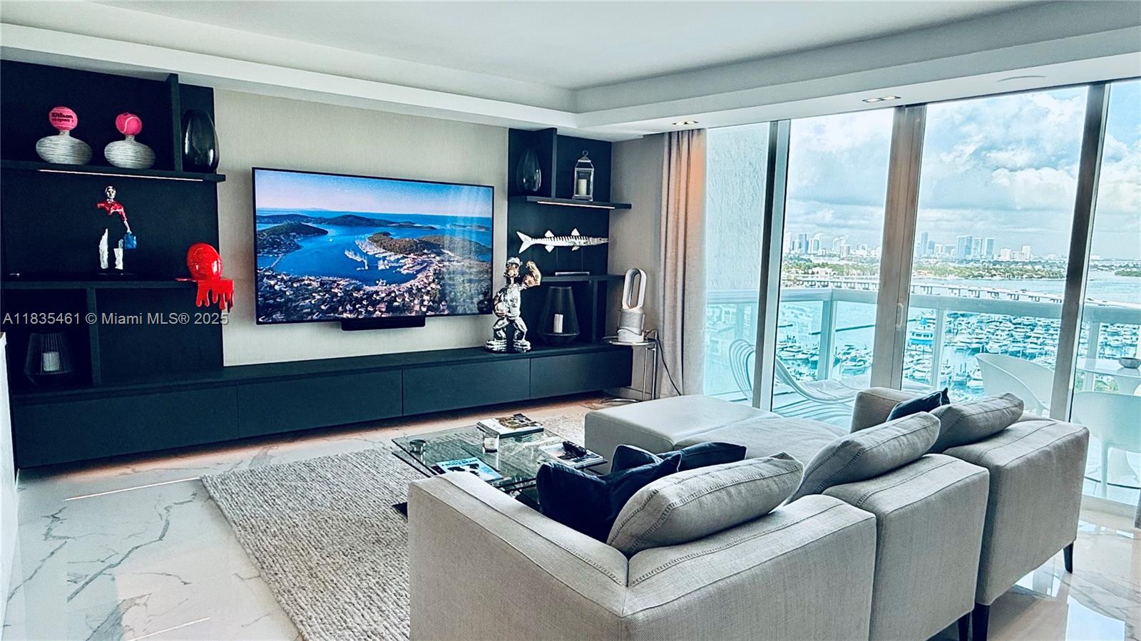 1000 S Pointe Dr #1706, Miami Beach, Florida image 2